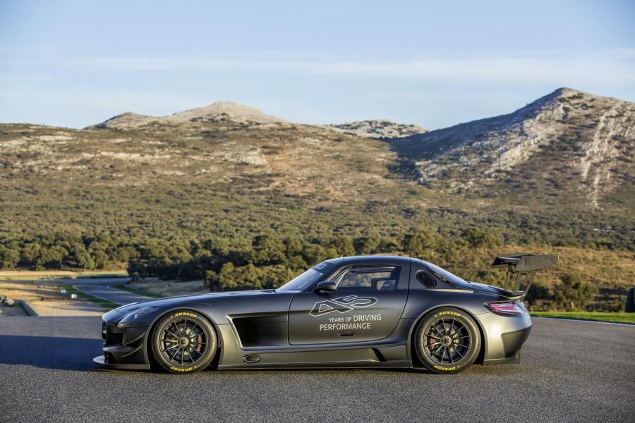  Mercedes-Benz SLS AMG GT3 45th Anniversary 2012 года  (фото 26 из 30)